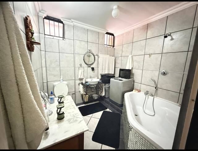 2 BEDROOM APARTMENT FOR SALE IN KILNER PARK